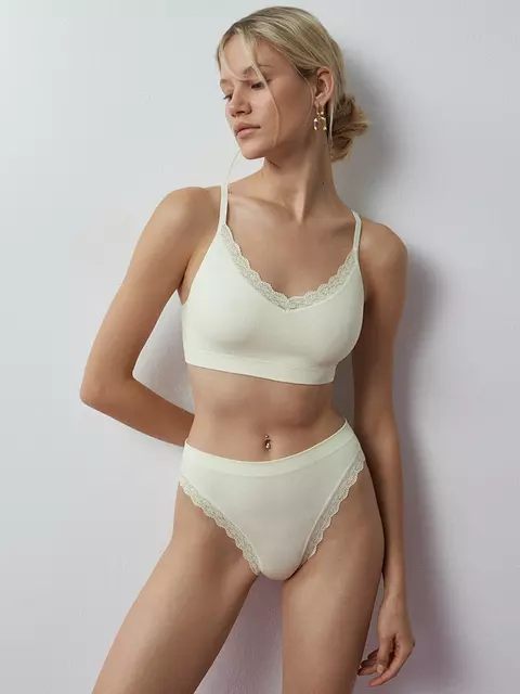 Топ на тонких бретелях с вкладышами minimi 1011s french chic avorio, , 46/48 (m/l), MINIMI, - 2