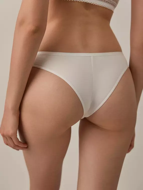 Трусы женские «бразилиана» из кружева с фигурным вырезом lace twist lbr 1990 tofu, 21С-2007ТСП, 106/XL, CONTE ELEGANT,  - 2